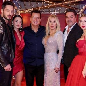Ünlü şarkıcı Ebru Gündeş, 3 yıl jüri üyeliği yaptığı O