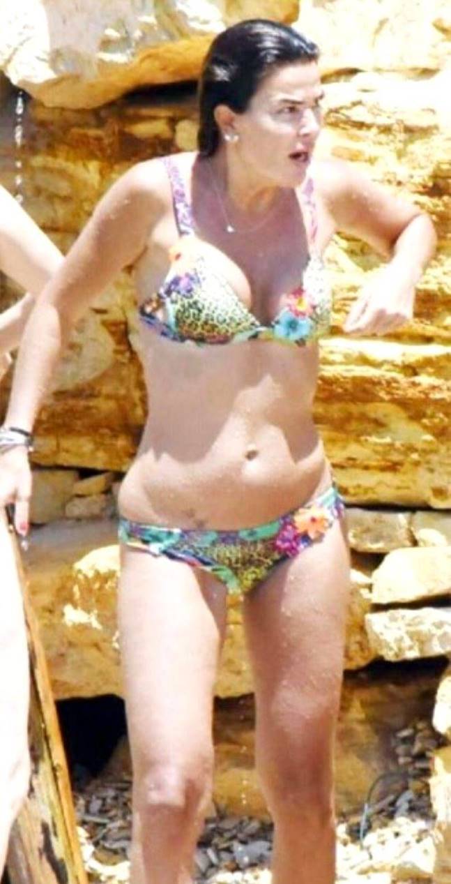 özlem yıldız bikini