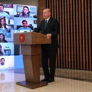 Cumhurbaşkanı Erdoğan, gençlerle buluştuğu Dünya Tütüne Hayır Günü programında konuştu.