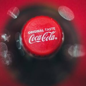 Coca-Cola İçecek’ten yapılan açıklamaya göre, Fitch, Coca-Cola İçecek’in kredi notunu