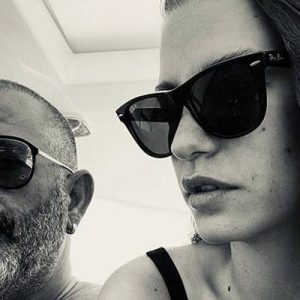 Serenay Sarıkaya’yla ilişkisini noktaladığı haberleriyle gündeme gelen Cem Yılmaz, önceki