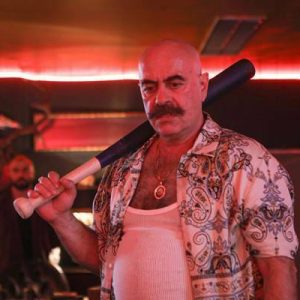 Ezel Akay, BluTV’nin sıra dışı hikayeye sahip olan dizisi ‘Yarım