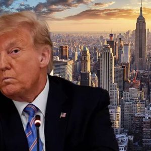 Trump, Beyaz Saray’da güvenlik güçleriyle “iyi anıları” olan vatandaşlarla bir