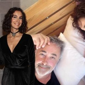 Magazin dünyasının örnek çiftleri arasında gösterilen Mehmet Aslantuğ ve Arzum