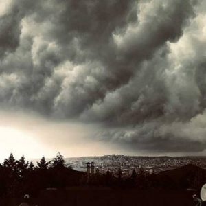 Meteoroloji Genel Müdürlüğü, İstanbul’u ‘sarı’ kategoride uyardı. Yapılan uyarıda, “Yerel