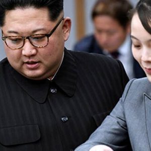 Kuzey Kore lideri Kim Jong-un’un aralarında kız kardeşi Kim Yo-yong’un