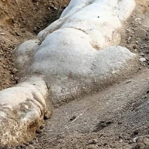 Kültür ve Turizm Bakanlığı, İzmir Smyrna Antik Kenti kazıları sırasında