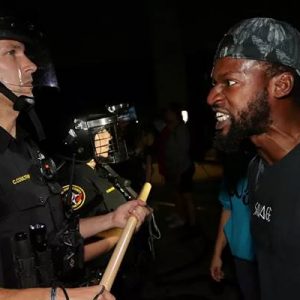Wisconsin Valisi Tony Evers, yaptığı açıklamada, 125 ulusal muhafızın gece