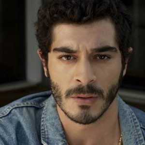 BluTV’nin 10 Eylül’deki yayını için gün sayan iddialı yapımı ‘Yarım