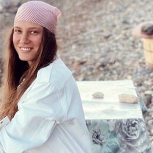 Son dönemde ünlü komedyen Cem Yılmaz ile ilişkisini noktaladığı haberleriyle