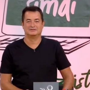 Ünlü televizyoncu Acun Ilıcalı, uzaktan eğitim sürecinde evlerinde bilgisayar ya