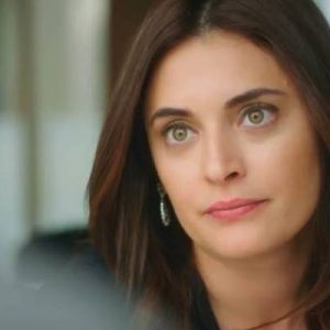 Ufak Tefek Cinayetler dizisinde Merve karakteri ile yıldızı parlayan Aslıhan