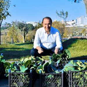 Paylaşmanın ve dayanışmanın en güzel örneklerinden biri olan Yaşam Bahçesi’nde
