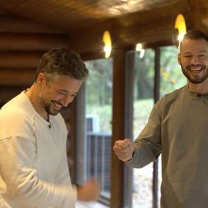 teve2’nin, sunuculuğunu Avatar Atakan’ın yaptığı, yapımını 93 Medya’nın üstlendiği, her