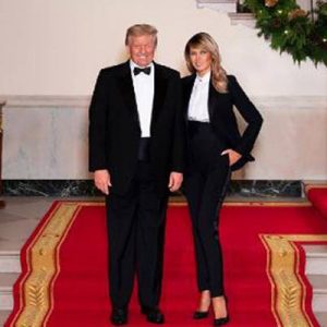 Beyaz Saray’da son Noel’i kutlamaya hazırlanan Trump çifti, Noel tebrik