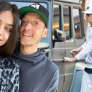 Fenerbahçe’ye transfer haberiyle konuşulan Mesut Özil, eşi Amine Gülşe ve