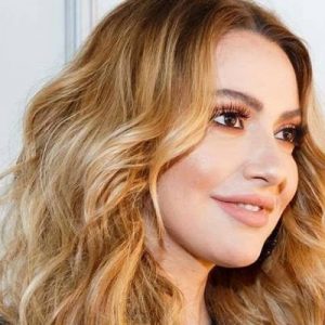 36 yaşındaki şarkıcı Hadise sosyal medya hesabından makyajsız halini paylaştı