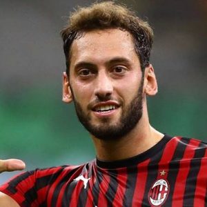 İtalya Serie A ekiplerinden Milan’da forma giyen milli futbolcu Hakan
