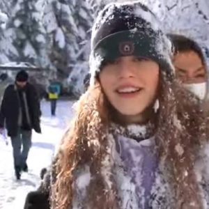 Bu sezonun sevilen dizilerinden ‘Menajerimi Ara’nın oyuncu ve teknik ekibi