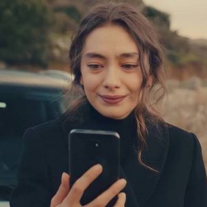 Star Tv ekranlarında yayınlanan Sefirin Kızı dizisinin başrol oyuncusu Neslihan