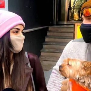 Hande Erçel rol arkadaşı Kerem Bürsin’i yalnız bırakmadı. Yaz aylarında