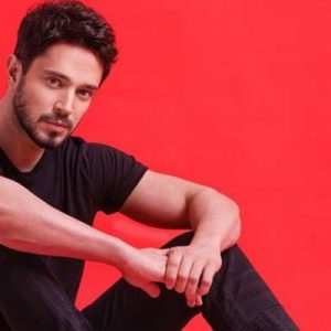 7 Mart’ta 40. yaş gününü kutlamaya hazırlanan şarkıcı Murat Boz,