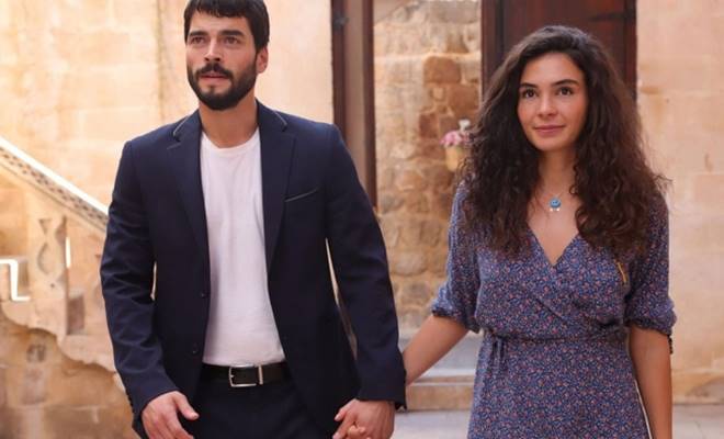 Atv ekranlarının fenomen dizisi Hercai pazar akşamları izleyici karşısına çıkıyor.