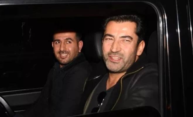 Ünlü oyuncu Kenan İmirzalıoğlu, geçtiğimiz gün Emirgan’da trafikte objektiflere takıldı.
