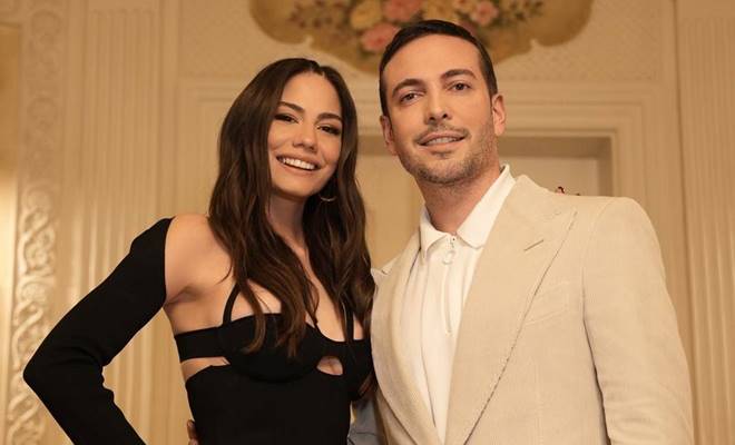 Oğuzhan Koç hazırladığı sürpriz organizasyonla Demet Özdemir’e biraz önce evlenme