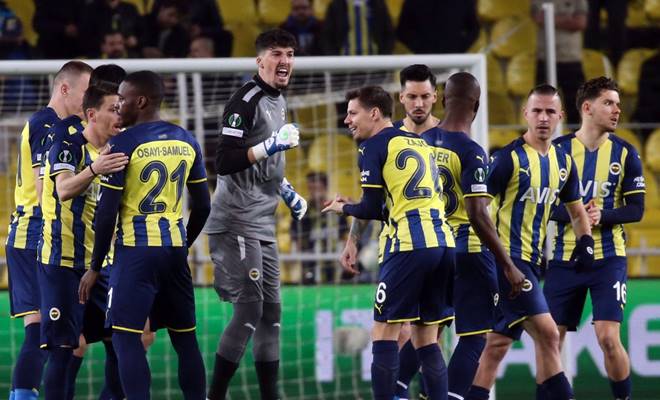 Teknik direktör İsmail Kartal yönetimindeki Fenerbahçe, gelecek sezonun planlamasını şimdiden