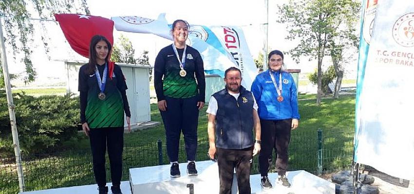 Kocaeli Büyükşehir Belediye Kağıtspor’lu atıcılar, Atıcılık Trap Türkiye Şampiyonasından madalyalarla