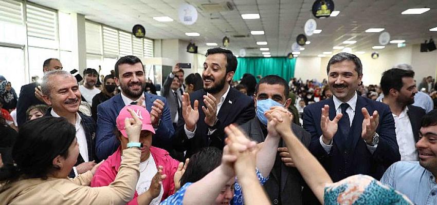 Temsili olarak askerlik yapacak olan Bağcılar Belediyesi Feyzullah Kıyıklık Engelliler