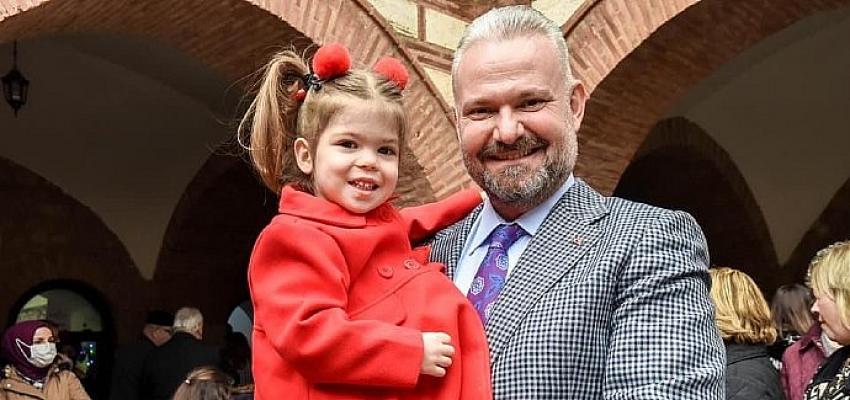 Menemen Belediye Başkan Vekili Aydın Pehlivan, Şeker Bayramı kutlamasını kendisinin