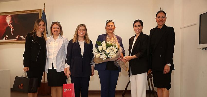Aydın Bil Koleji’nin kadın yöneticileri Aydın Büyükşehir Belediye Başkanı Özlem