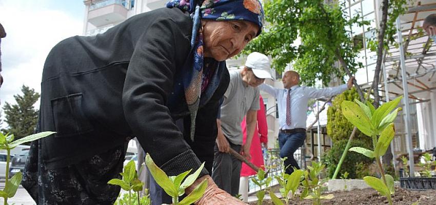Keçiören Belediyesi bünyesinde ilçedeki Tepebaşı Mahallesi’nde hizmet veren Gönül Köşkü