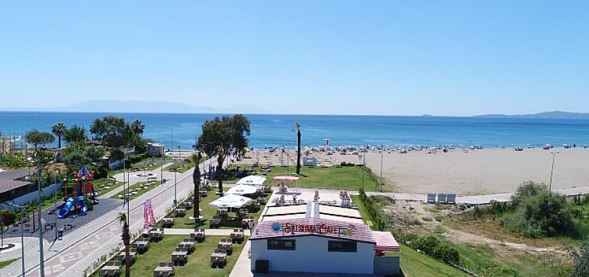 İzmir’in gözde ilçelerinden Menderes’in sahillerinde sezon hazırlıkları tamamlandı. Menderes Belediye