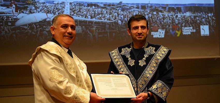 Elektronik ve Haberleşme Mühendisliği Bölümü 2002 yılı mezunumuz Selçuk Bayraktar’a