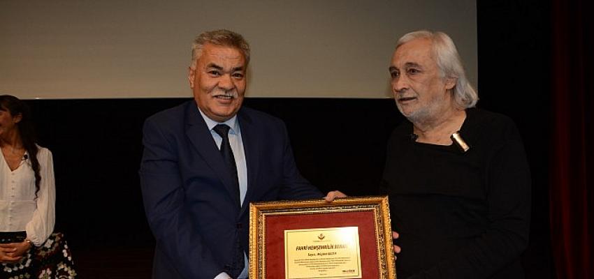 1990’lı yılların başında dönemin Torbalı Belediye Başkanı Ertan Ünver ve