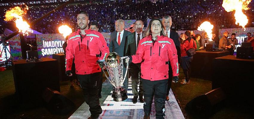 Spor Toto Süper Lig 2021-22 Sezonu Şampiyonu Trabzonspor,Medical Park Stadyumu'nda