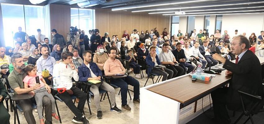 Yeni Şafak Gazetesi Yazarı Yusuf Kaplan, 12. Kocaeli Kitap Fuarının