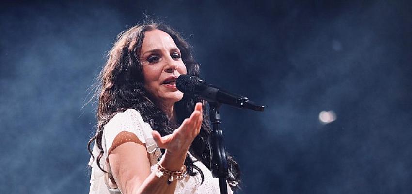 Bergama Kermes Festivali Finalinde Setab Erener'den Muhteşem Konser 86. Uluslararası