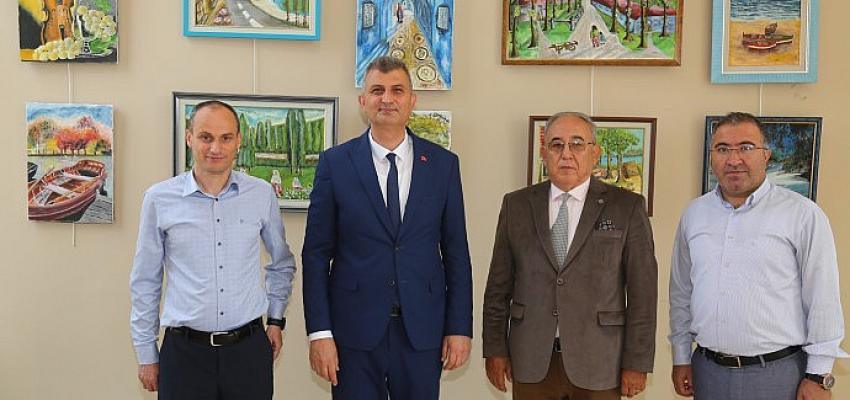 Gölcük Belediye Başkanı Ali Yıldırım Sezer, Emekli Deniz Astsubay İsmet