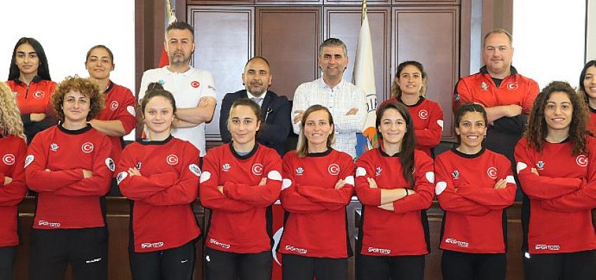 Kandıra’da kamp yaparak Avrupa Şampiyonasına hazırlık çalışmalarını sürdüren 7'li Ragbi