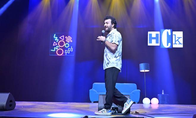 Ünlü komedyen Hasan Can Kaya, ‘Stand Up Party’ adını taşıyan