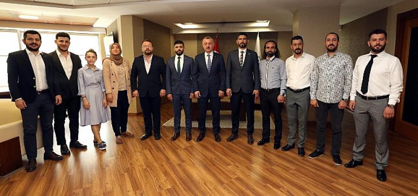 Başkan Büyükakın, KOTSİAD Genel Başkanı Erkan Gül ile İzmit Şube