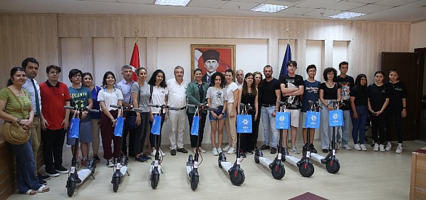 Aydın Büyükşehir Belediyesi’nin gençlerle birlikte 19 Mayıs Atatürk’ü Anma, Gençlik