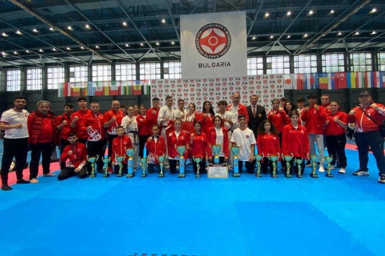 Bulgaristan'ın Varna şehrinde düzenlenen 35’inci Kyokushin Avrupa Karate Şampiyonası'nda Bursa'nın