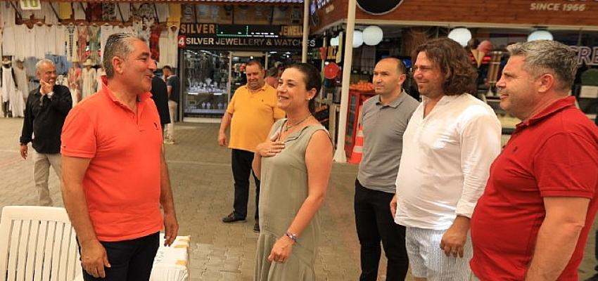 Efes Alt Kapı esnafı yenilenen çarşı için Efes Selçuk Belediye