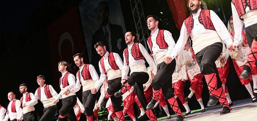 Konak Belediyesi Halk Oyunları Şenliği, iki yıllık pandemi sürecinin ardından