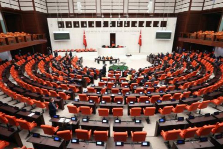 AK Parti Grup Başkanvekili Mahir Ünal, dezenformasyon ile mücadele yasasının
